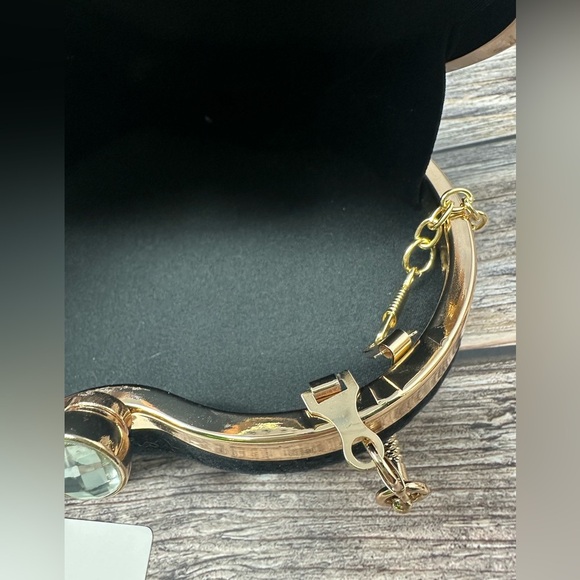 Black Heart Rhinestone Closure NWOT Clutch/Crossbody - Picture 5 of 6